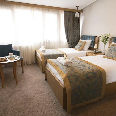 Hotel apartamentowy Cumbali 2*