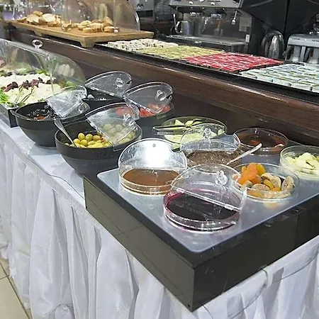 كامبالي سويت 3*