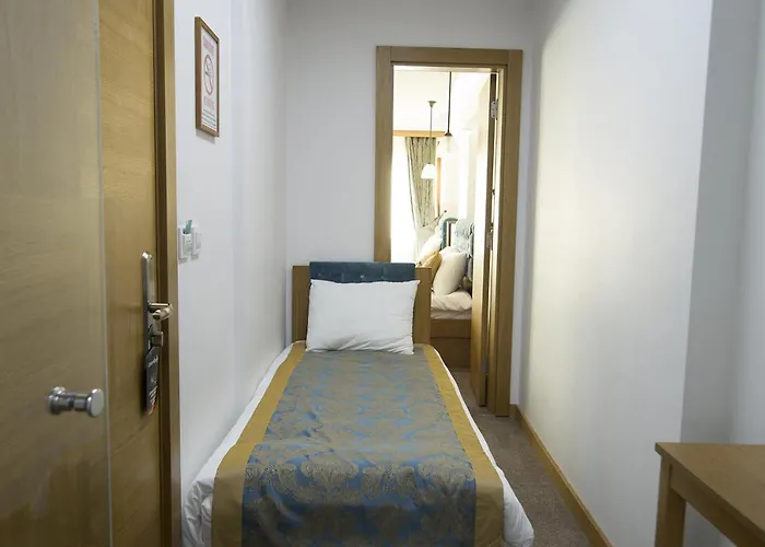 Cumbali מלון דירות