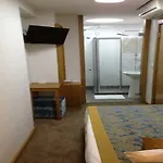 公寓式酒店 坤巴利套房酒店 3*