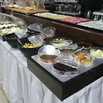 坤巴利套房酒店