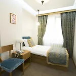 公寓式酒店 坤巴利套房酒店