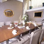 坤巴利套房酒店