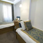 公寓式酒店 坤巴利套房酒店 3*